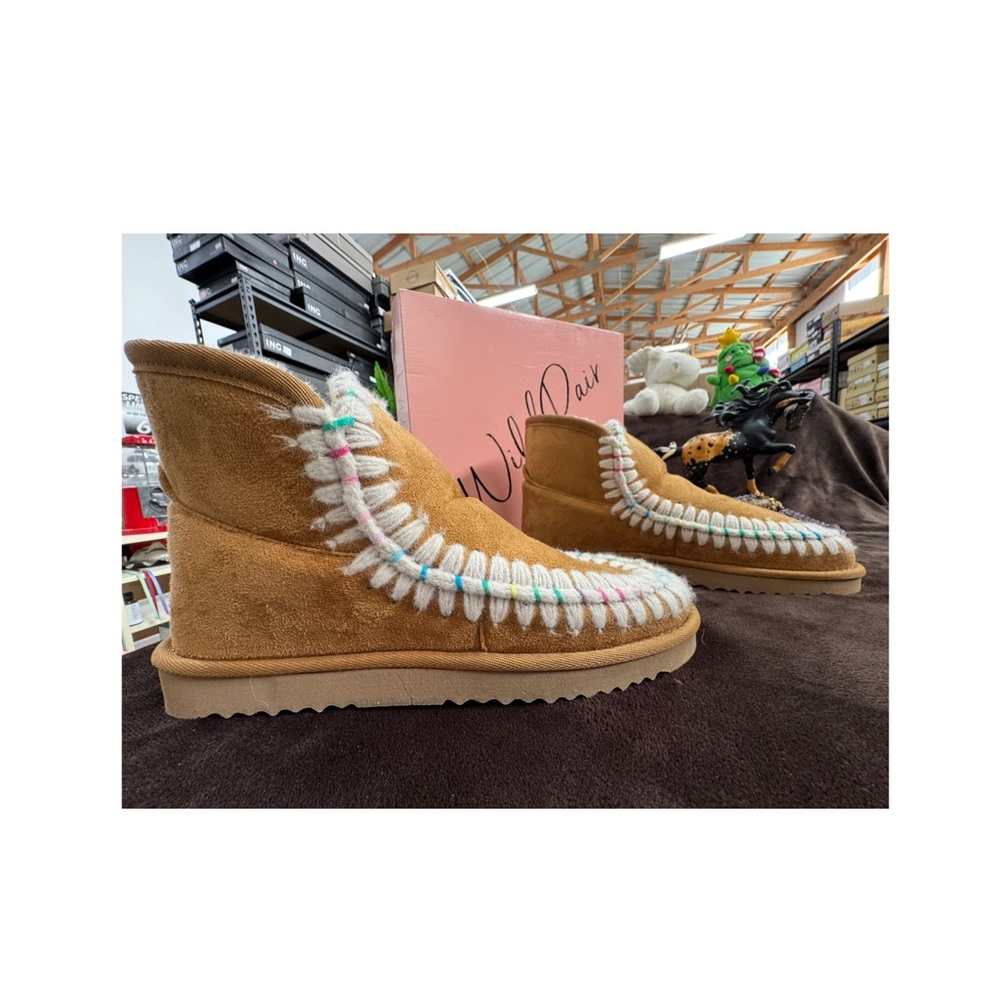 Mou Women's Eskimo Ankle Boot in Chestnut with Embroidered Trim